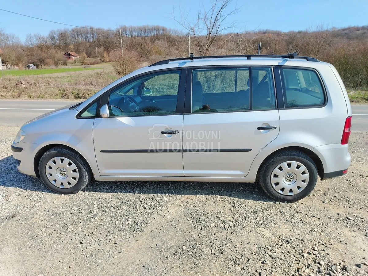 Volkswagen Touran 2007 photo 5