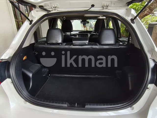 Toyota Vitz 2017 photo 4