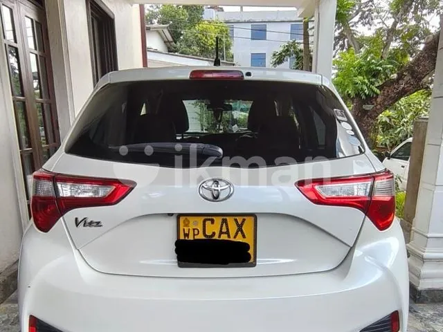 Toyota Vitz 2017 photo 2