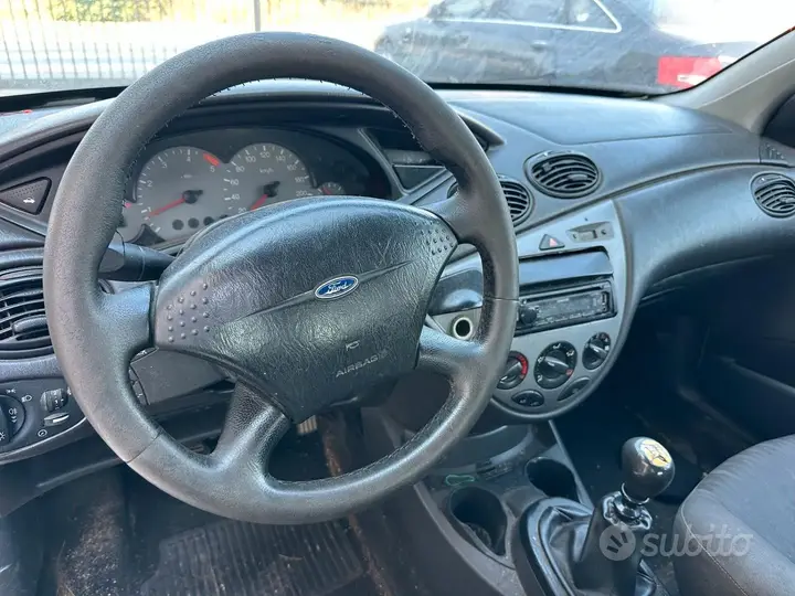 Ford Focus 2001 photo 5