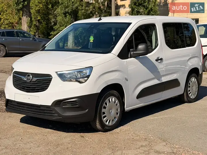 Opel Combo Life 2023 photo 2