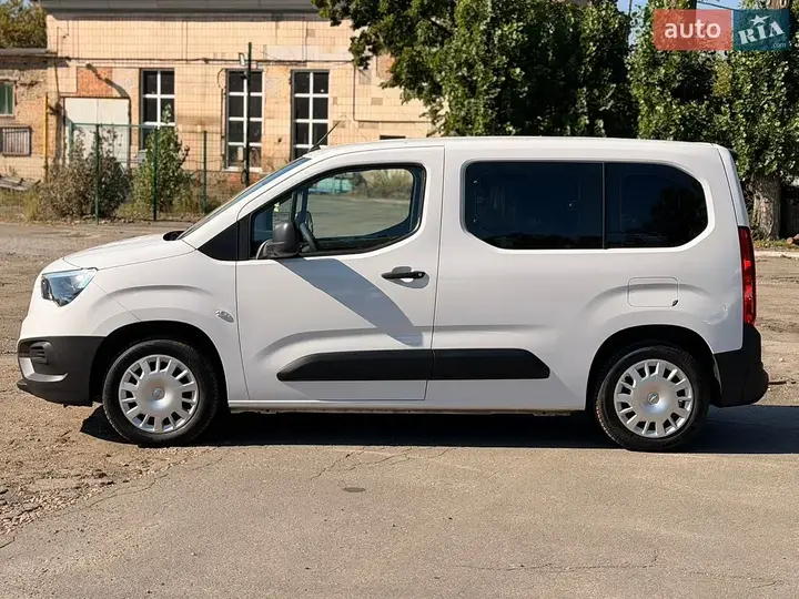 Opel Combo Life 2023 photo 3