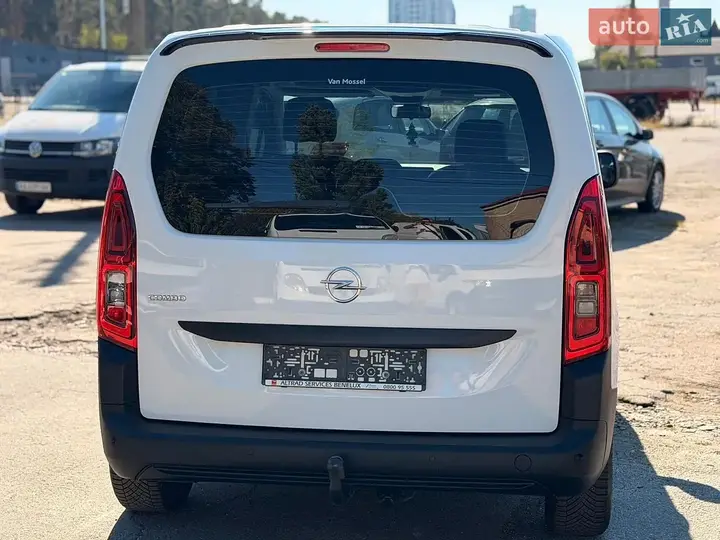 Opel Combo Life 2023 photo 5