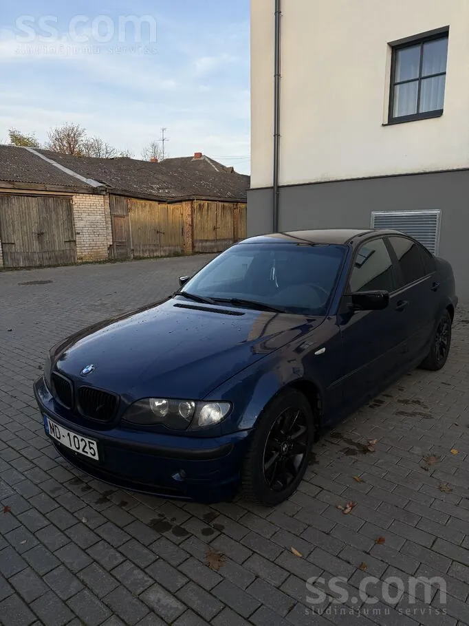 BMW 320 2003 photo 2