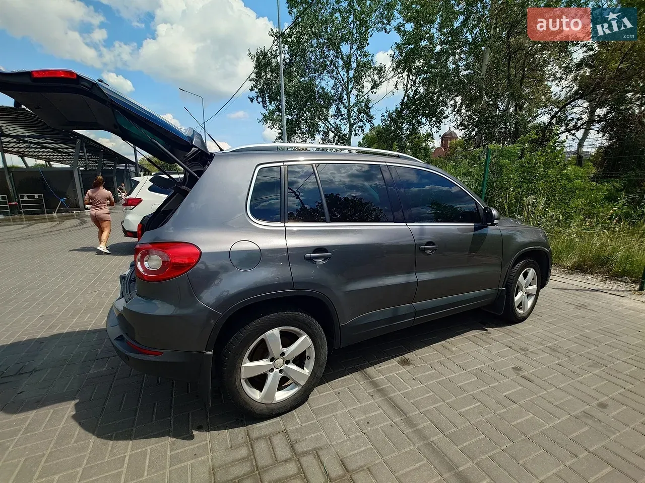 Volkswagen Tiguan 2010 photo 5