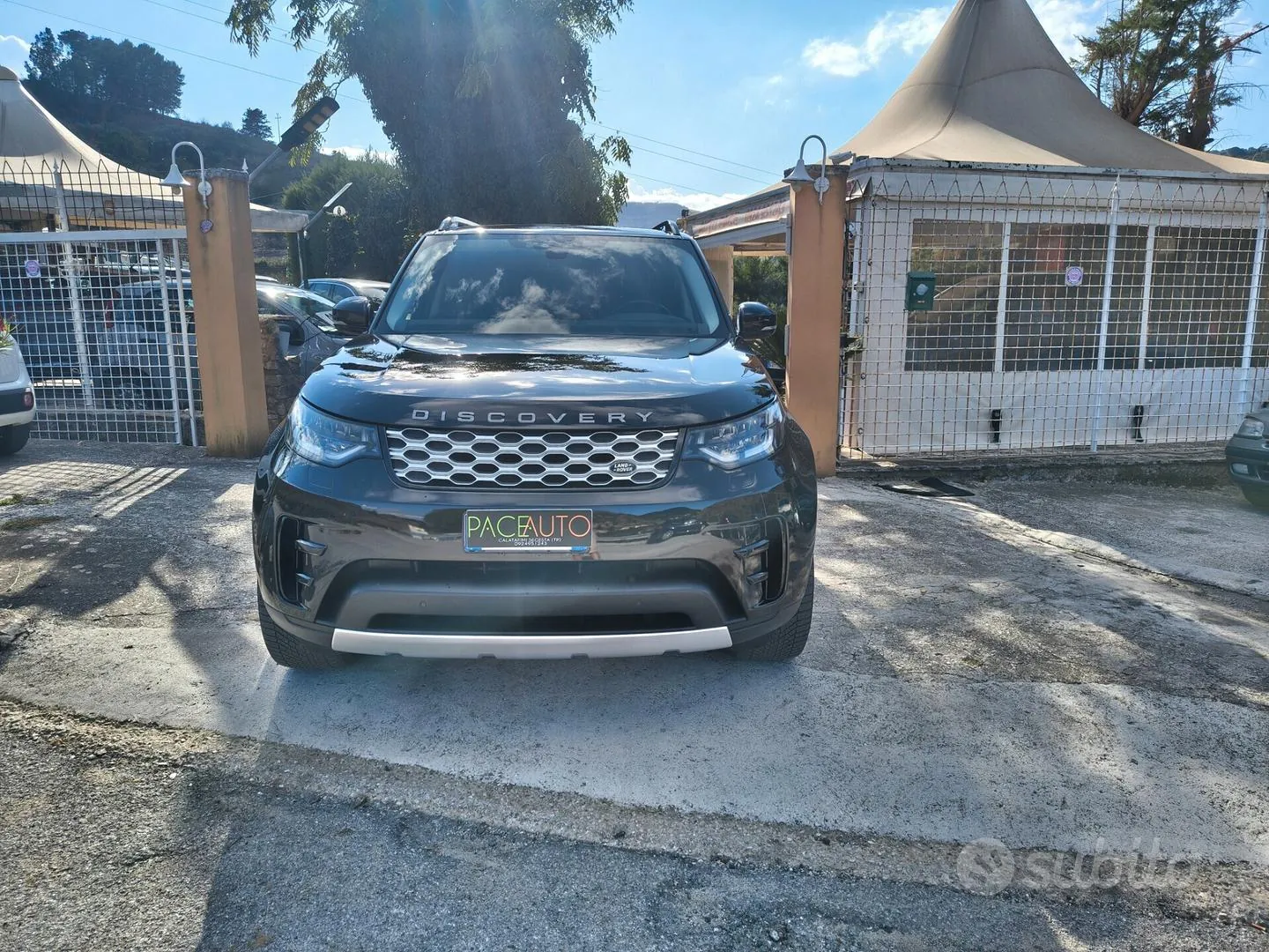 Land Rover Discovery 2019 photo 2