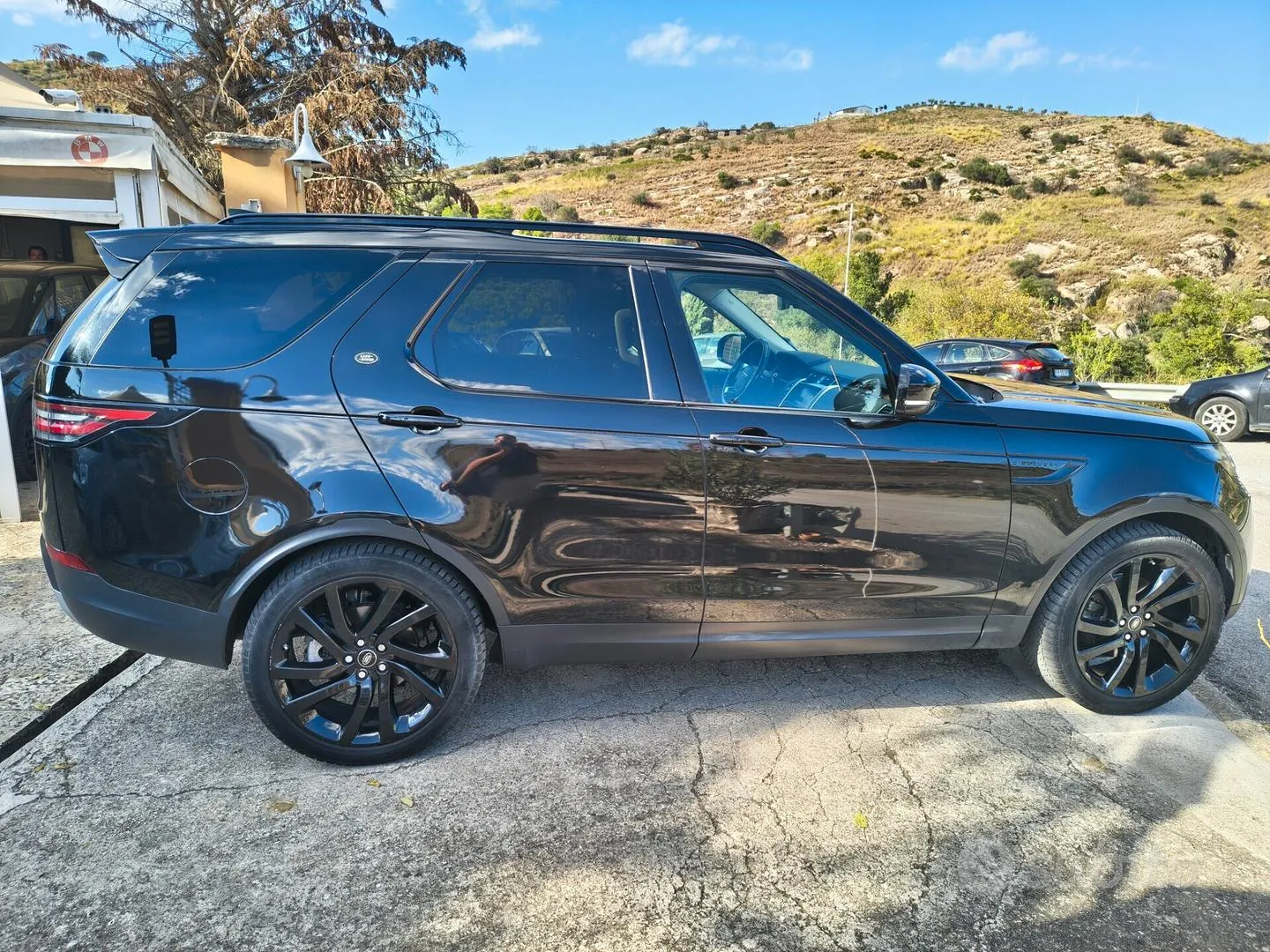 Land Rover Discovery 2019 photo 4