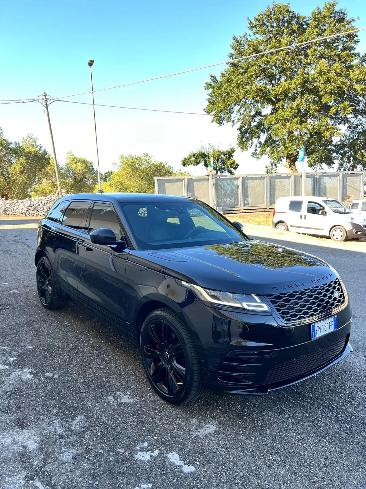 Land Rover Range Velar 2017 photo 3