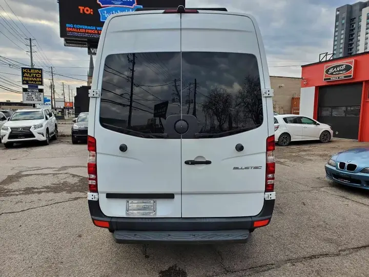 Mercedes-Benz Sprinter 2016 photo 5