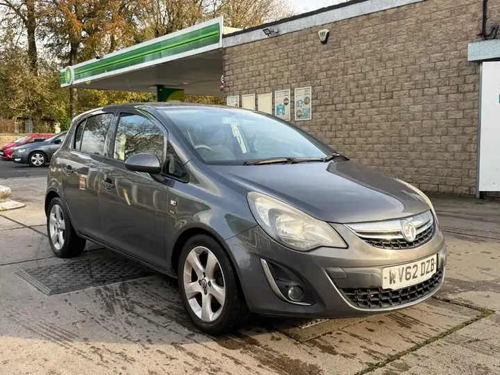 Vauxhall Corsa 2012 photo 2