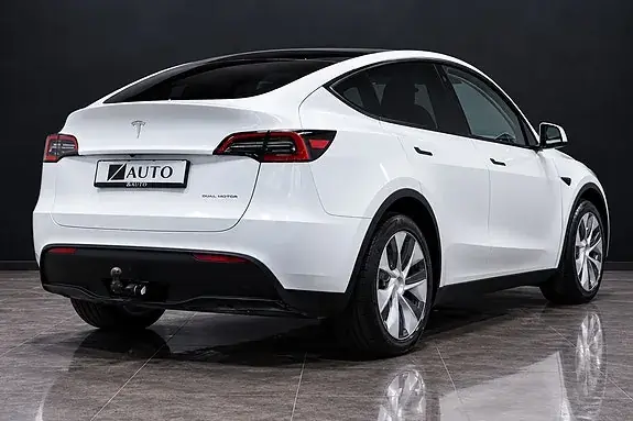 Tesla Model Y 2023 photo 5