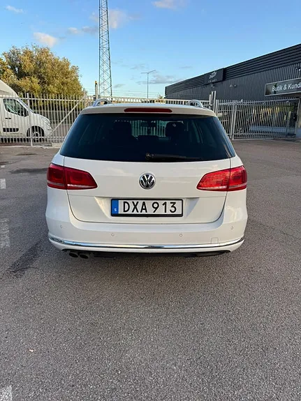 Volkswagen Passat 2012 photo 5