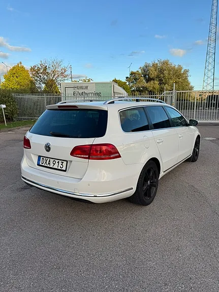 Volkswagen Passat 2012 photo 4