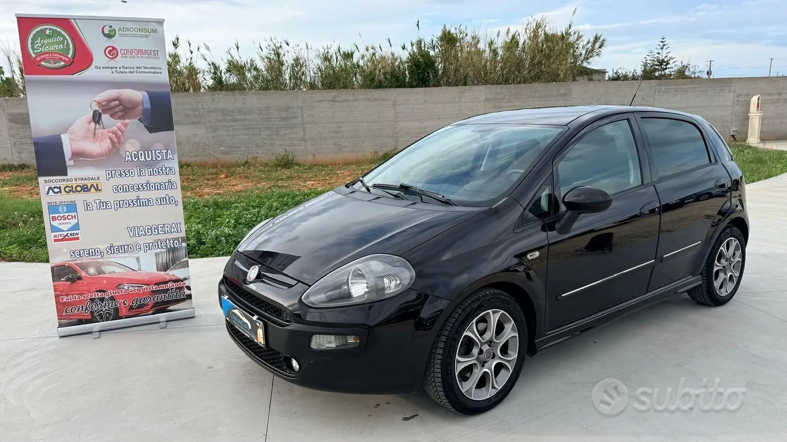 Fiat Punto 2012 photo 2