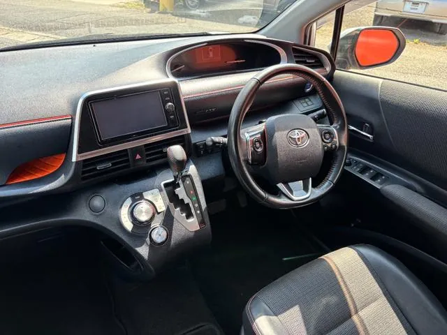 Toyota Sienna Hybrid G 2018 photo 2