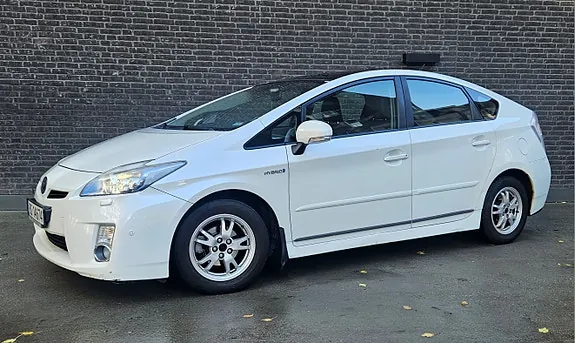 Toyota Prius 2010 photo 2