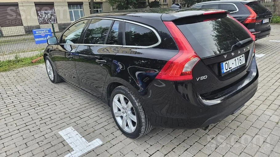 Volvo V60 2011 photo 3