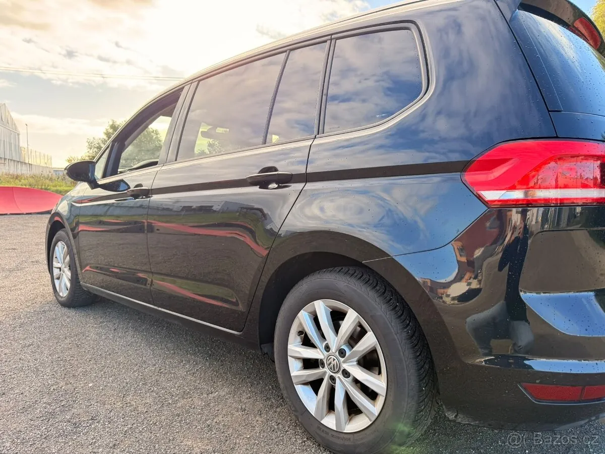 Volkswagen Touran 2016 photo 5
