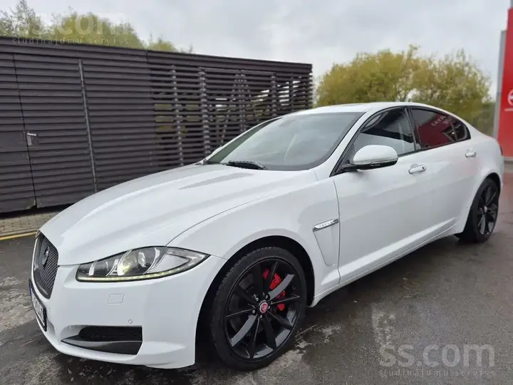 Jaguar Xf 2014 photo 3