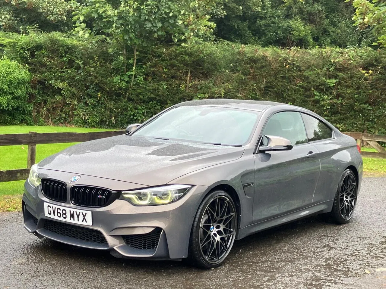 BMW M4 2019 photo 2