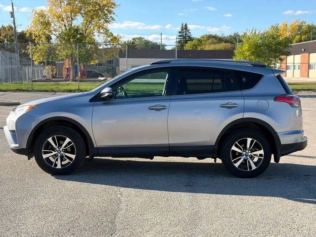 Toyota Rav4 2017 photo 2