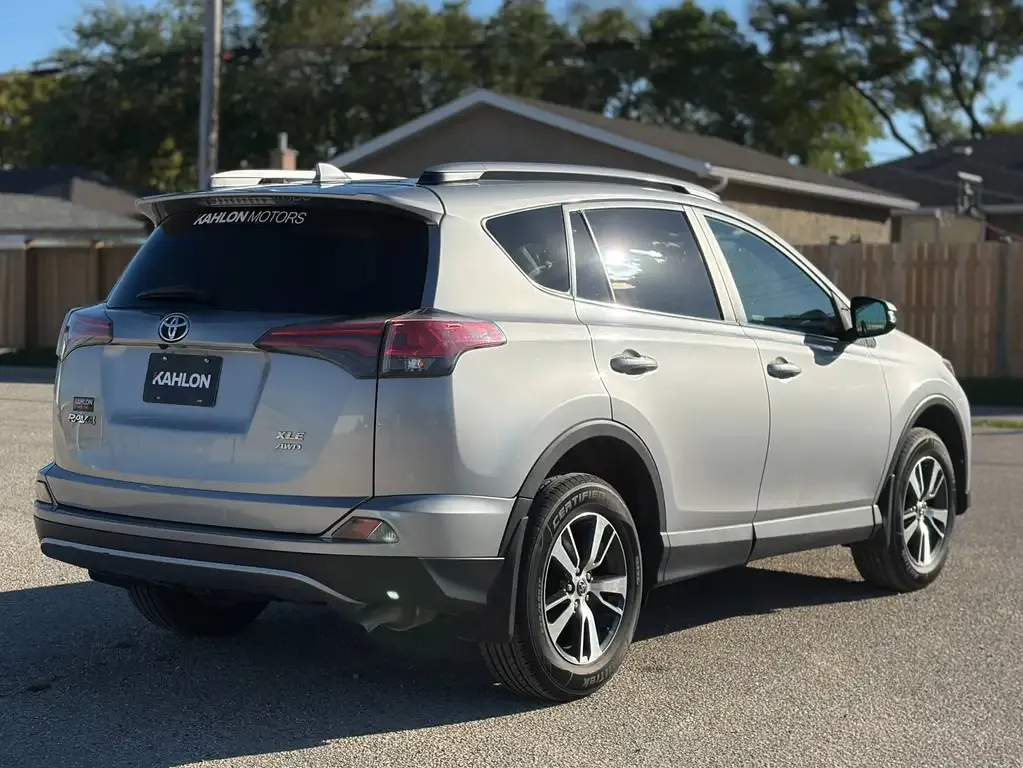 Toyota Rav4 2017 photo 5
