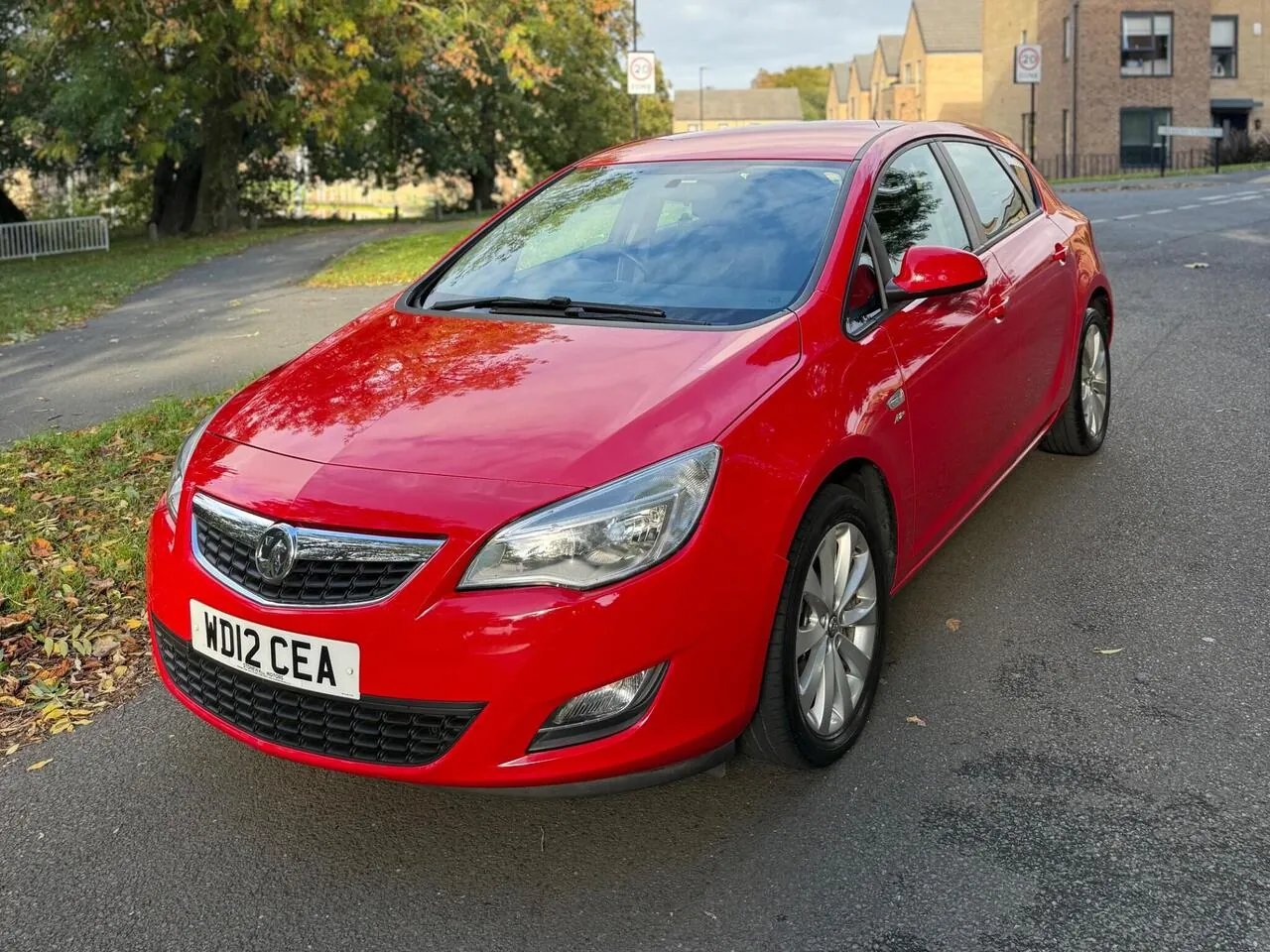 Vauxhall Astra 2012 photo 4