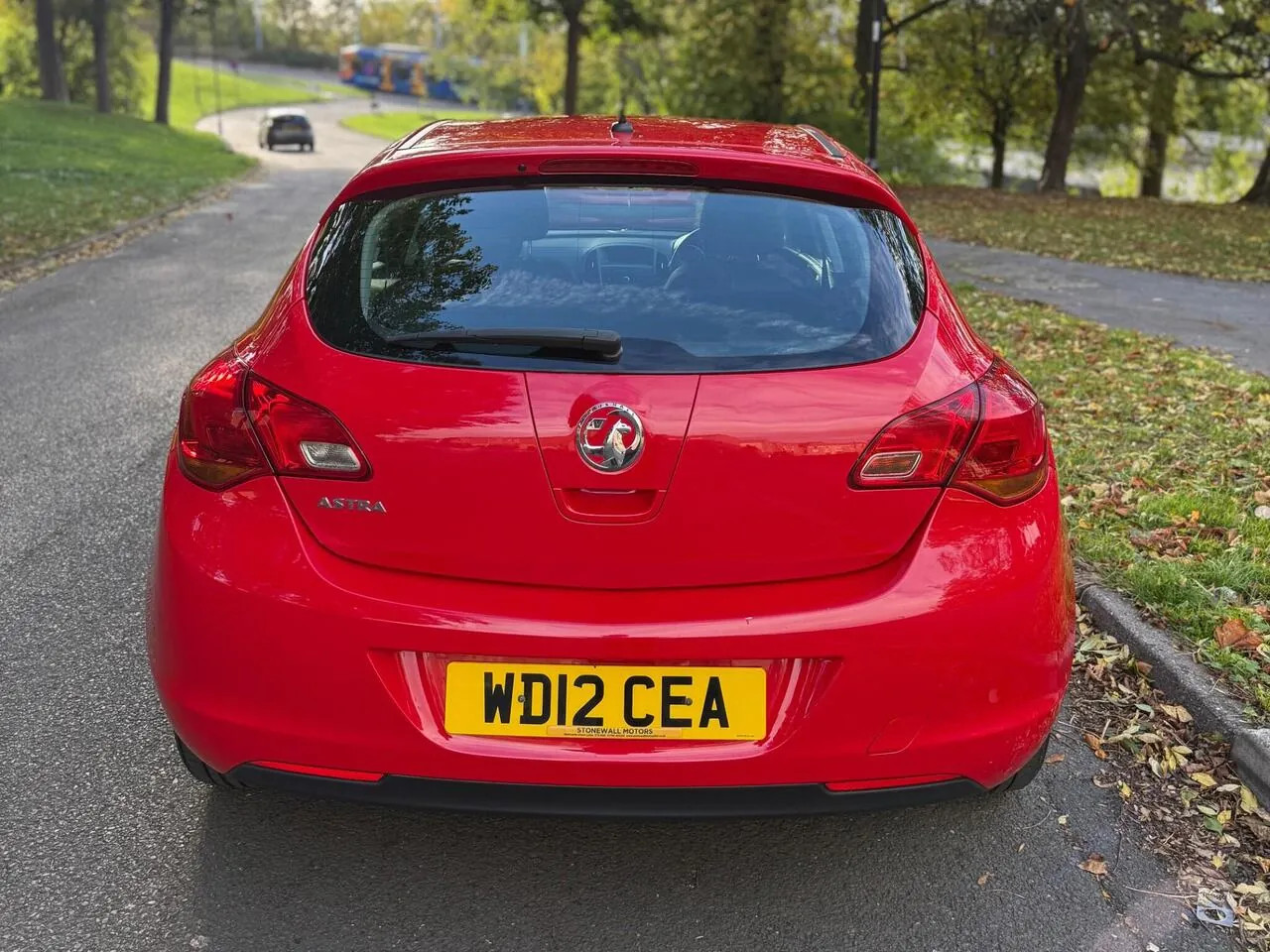 Vauxhall Astra 2012 photo 3