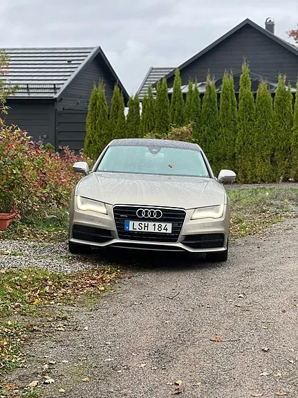 Audi A7 2011 photo 2