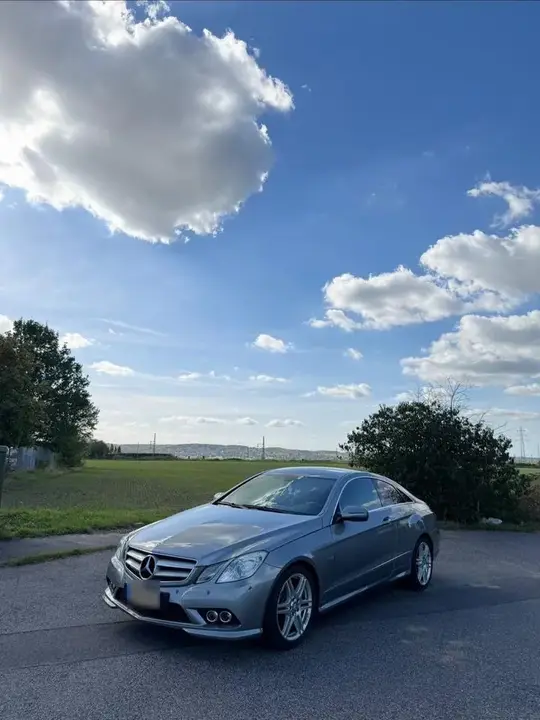 Mercedes-Benz E250 Cgi