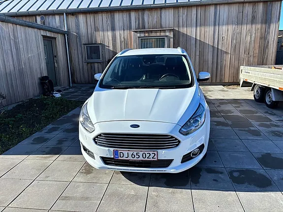 Ford S-Max 2019 photo 2