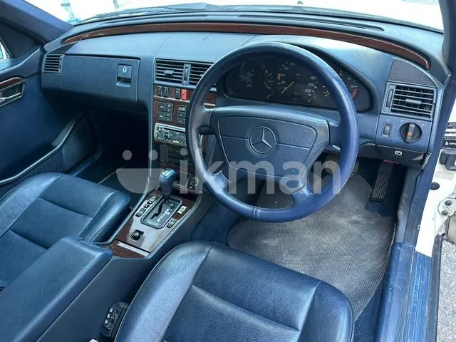 Mercedes-Benz C220 1994 photo 2