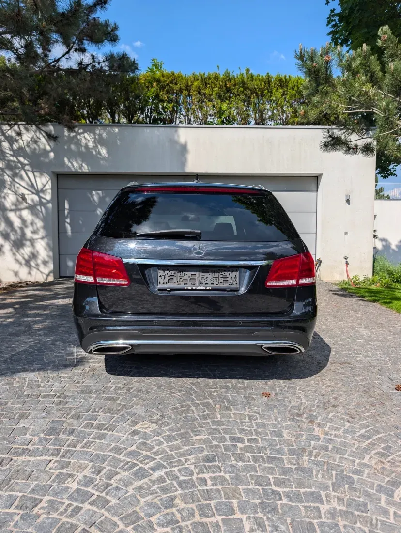 Mercedes-Benz E-Class 2013 photo 3