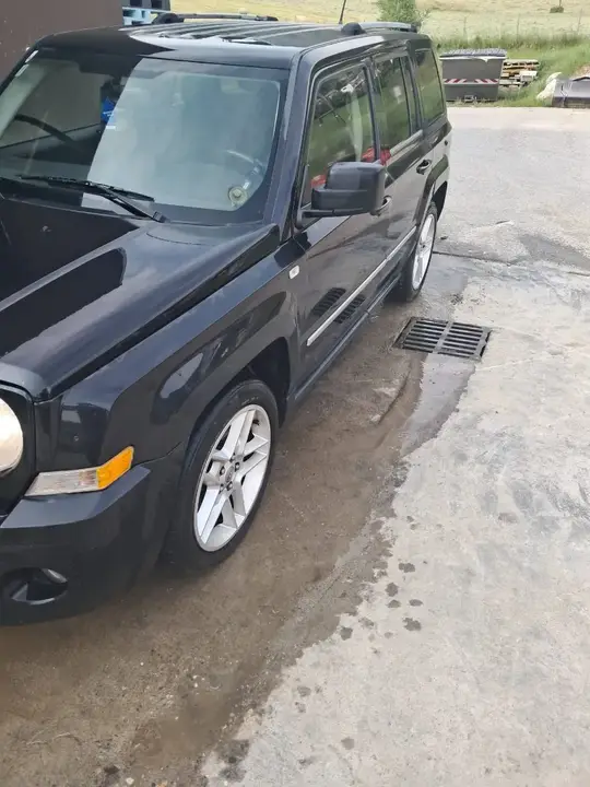 Jeep Patriot 2010 photo 3