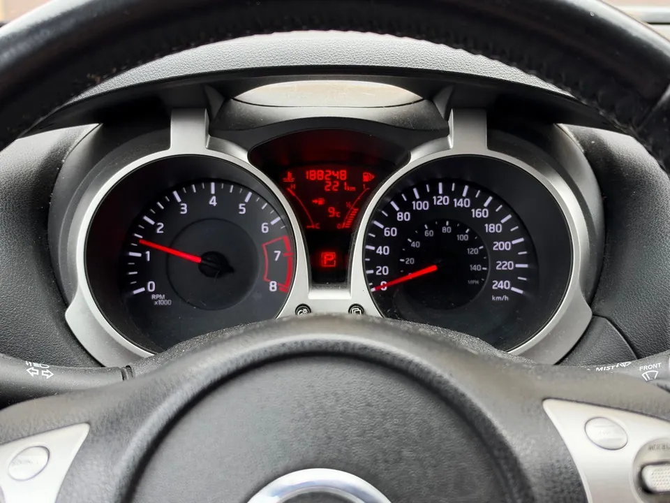 Nissan Juke 2012 photo 2