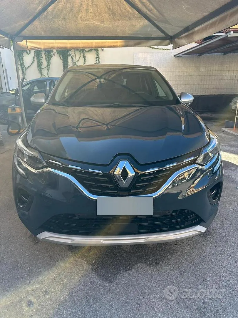 Renault Captur 2023 photo 2