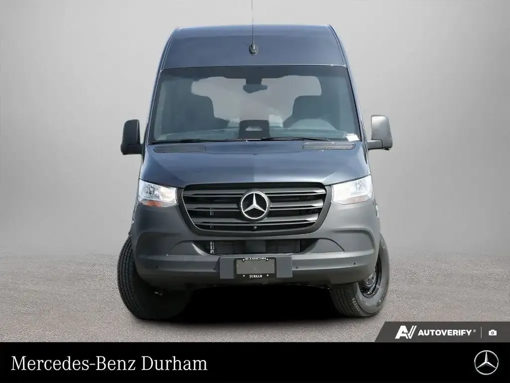 Mercedes-Benz Sprinter 2026 photo 2