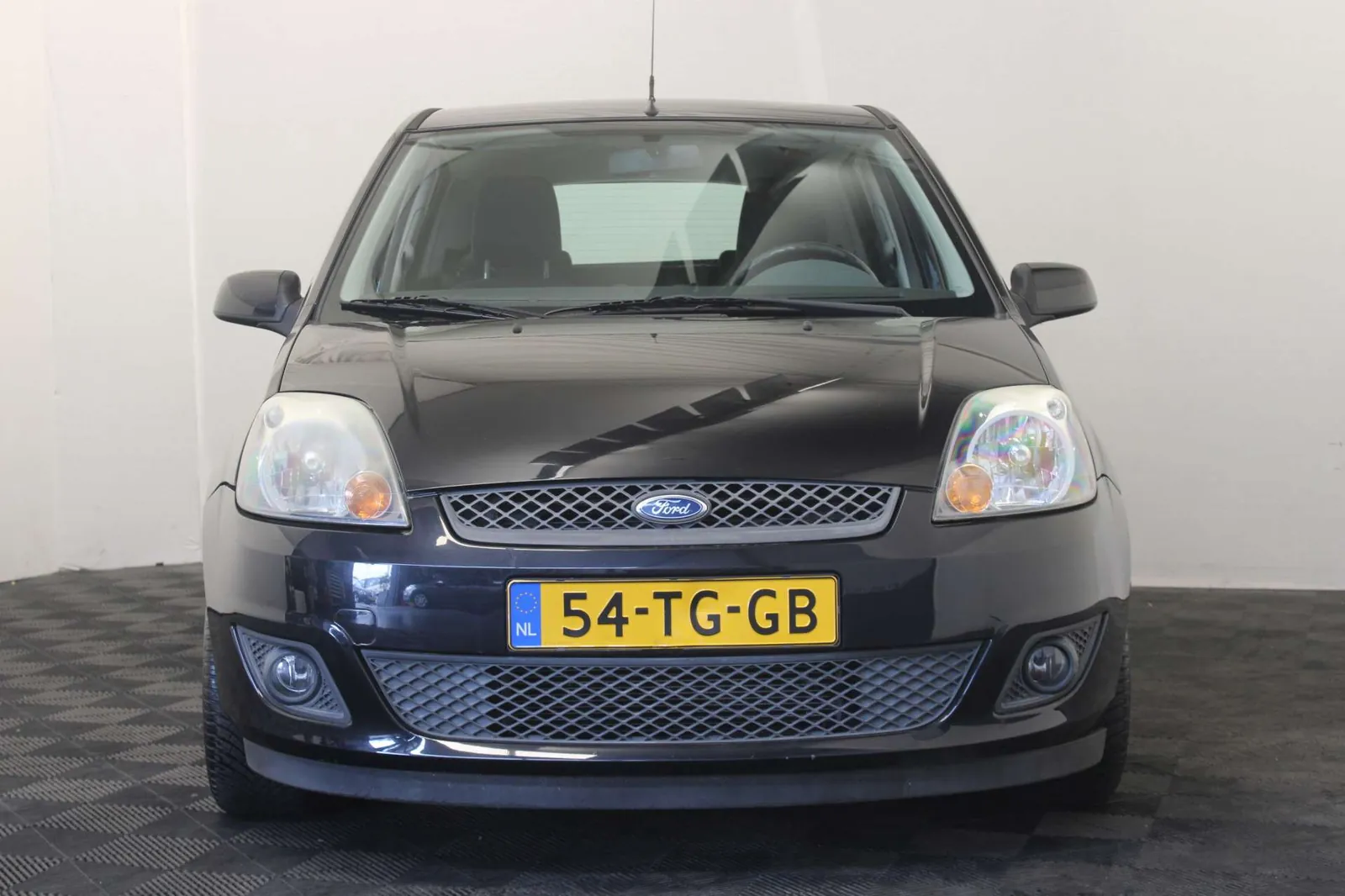 Ford Fiesta 2006 photo 2