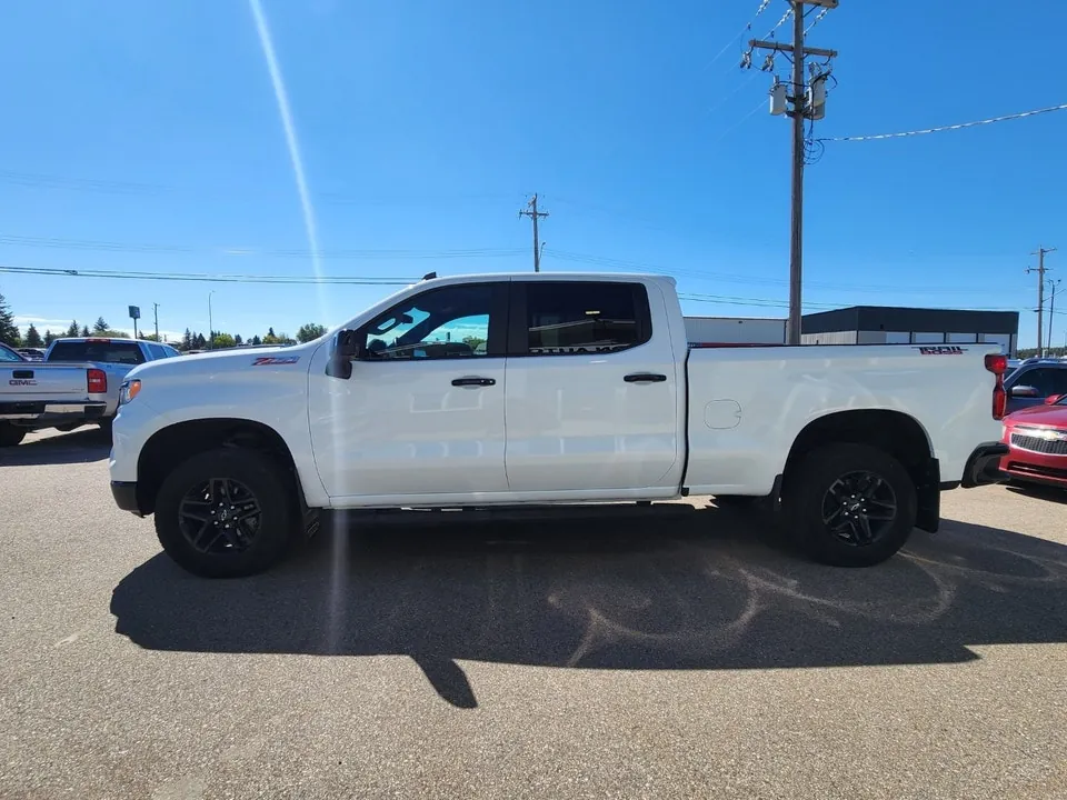 Chevrolet Silverado 1500 2023 photo 3