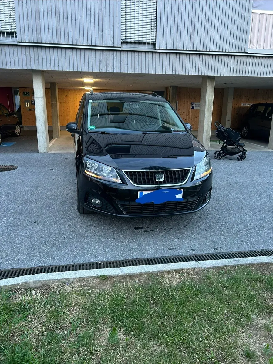 Seat Alhambra 2011 photo 2