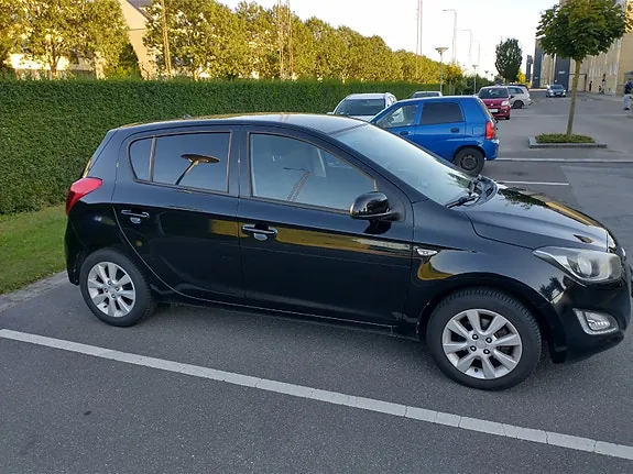 Hyundai I20 2013 photo 2