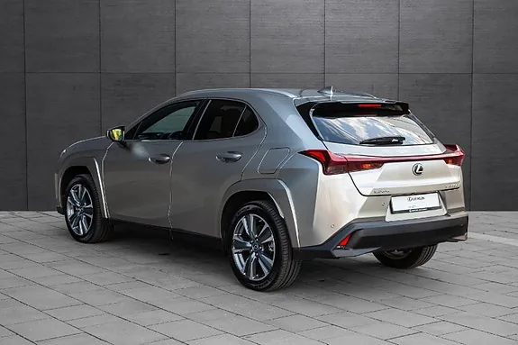 Lexus Ux300E 2024 photo 2