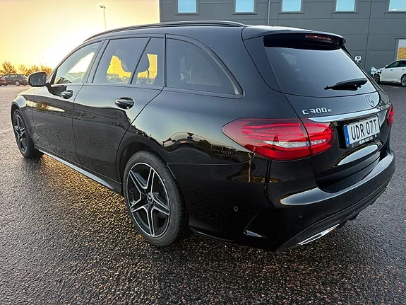 Mercedes-Benz C300 2021 photo 3