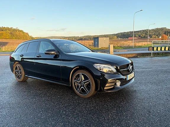 Mercedes-Benz C300 2021 photo 2