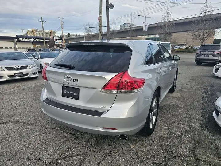Toyota Venza 2010 photo 5