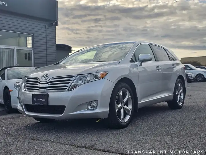 Toyota Venza 2010 photo 2