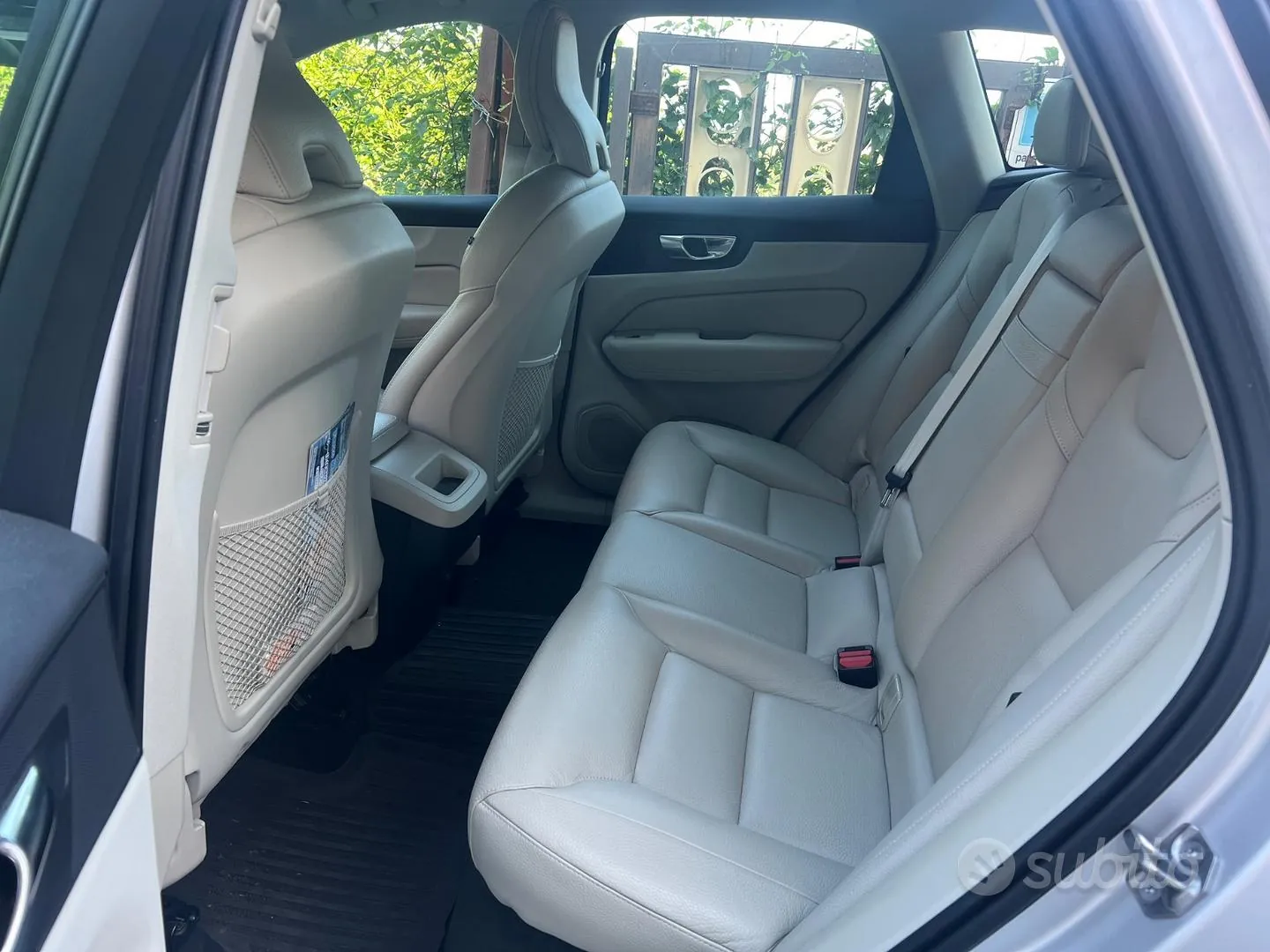 Volvo Xc60 2020 photo 2
