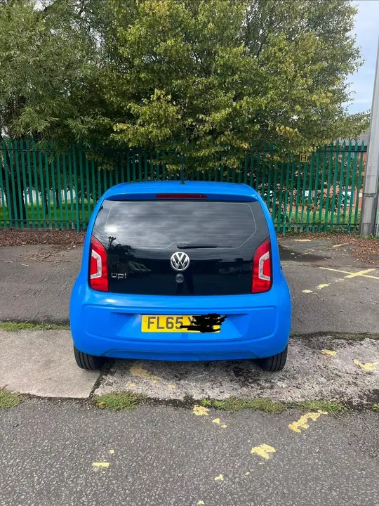 Volkswagen Up 2015 photo 3