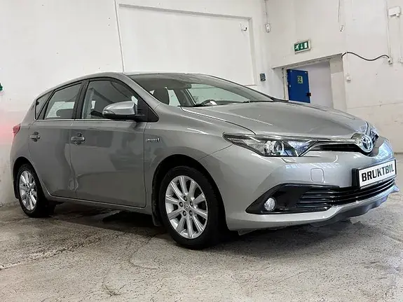 Toyota Auris 2017 photo 4
