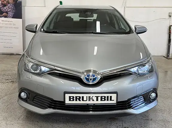 Toyota Auris 2017 photo 5